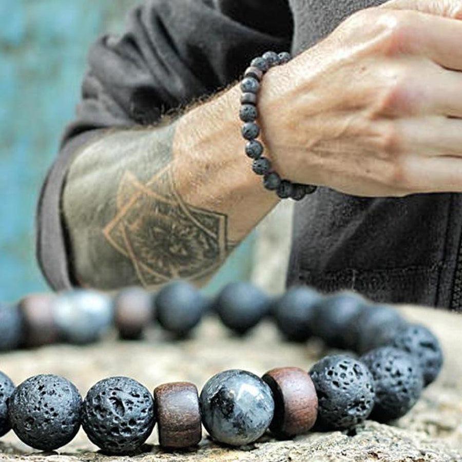 Bracelet élégant combinant bois et pierres naturelles