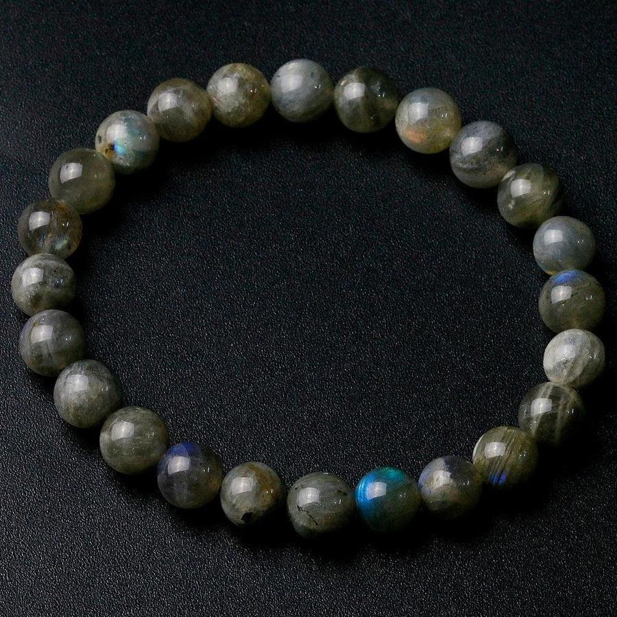 Vue latérale du bracelet montrant l'éclat des pierres naturelles