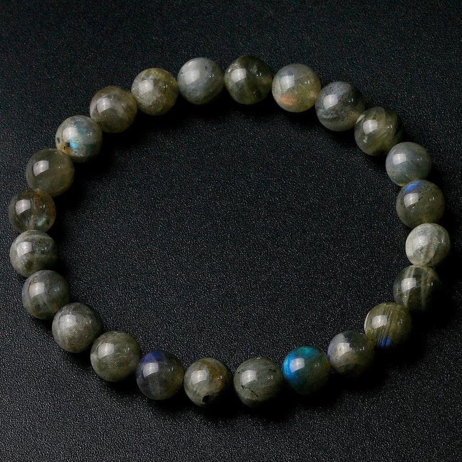 Bracelet en labradorite posé à plat, perles alignées