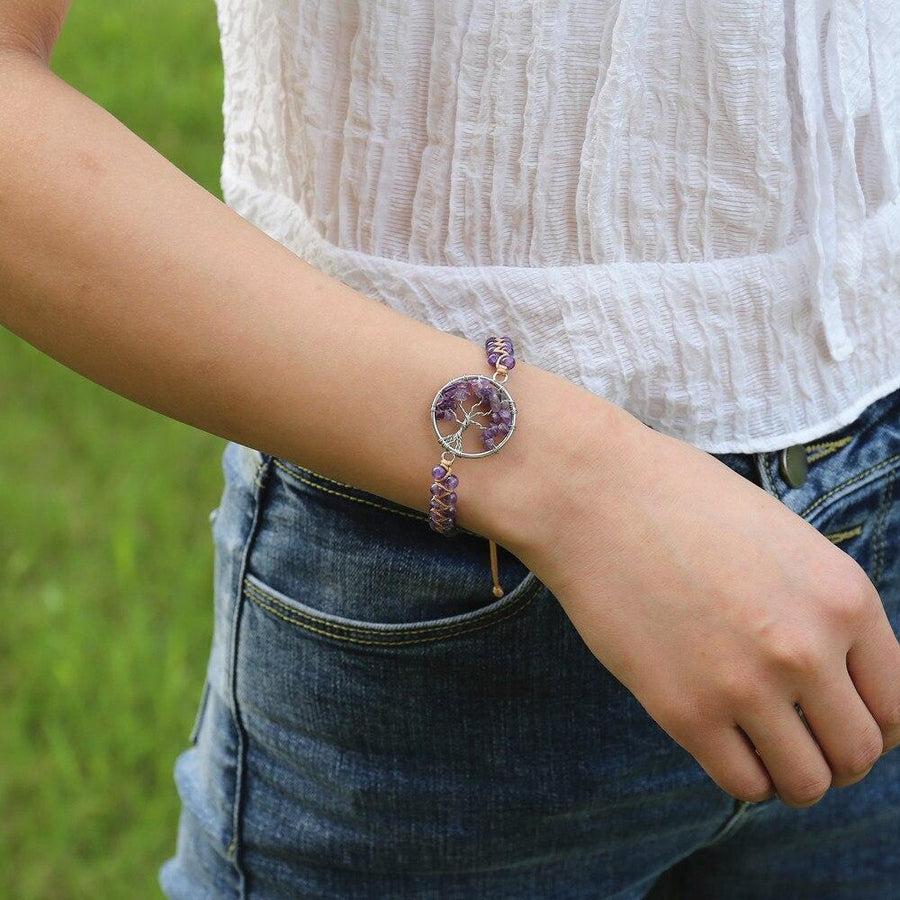 Vue latérale du bracelet montrant le fermoir et les perles