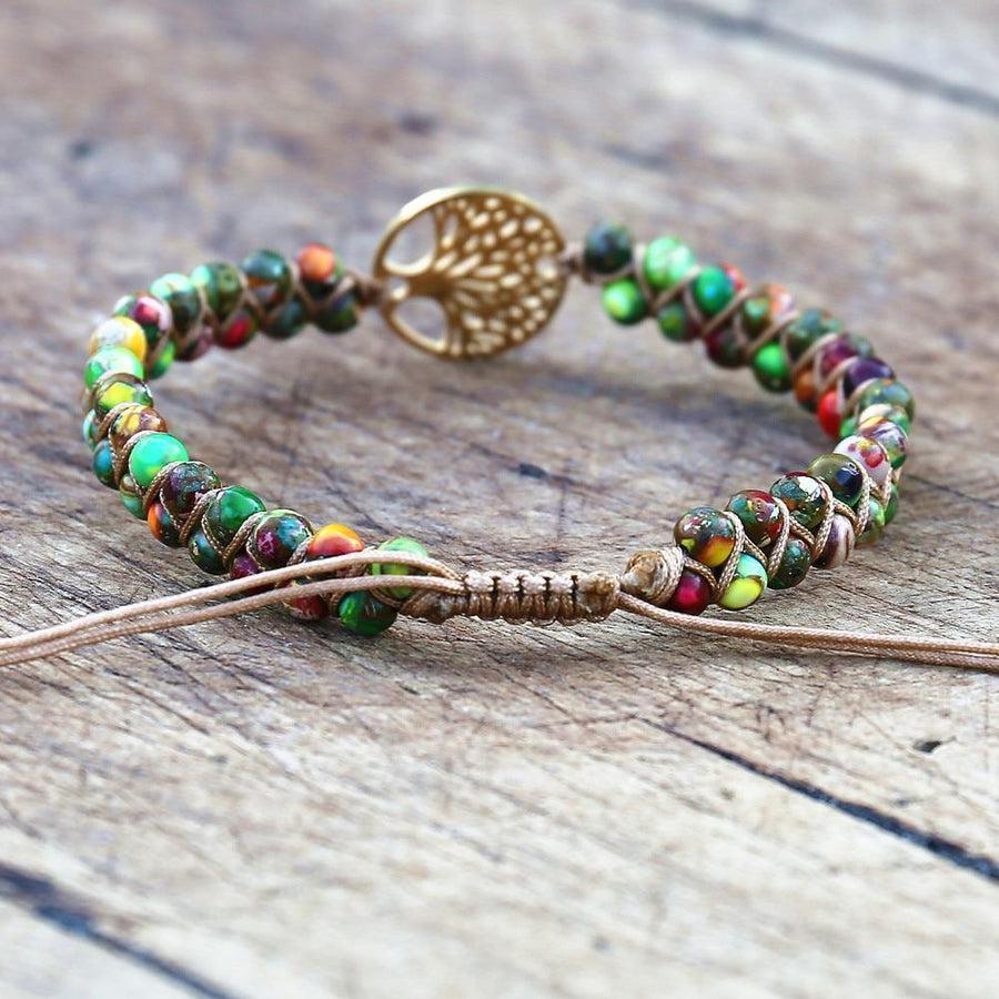 Vue rapprochée du nœud coulissant ajustable du bracelet