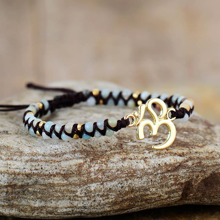 Bracelet Shamballa avec perles apaisantes en gros plan