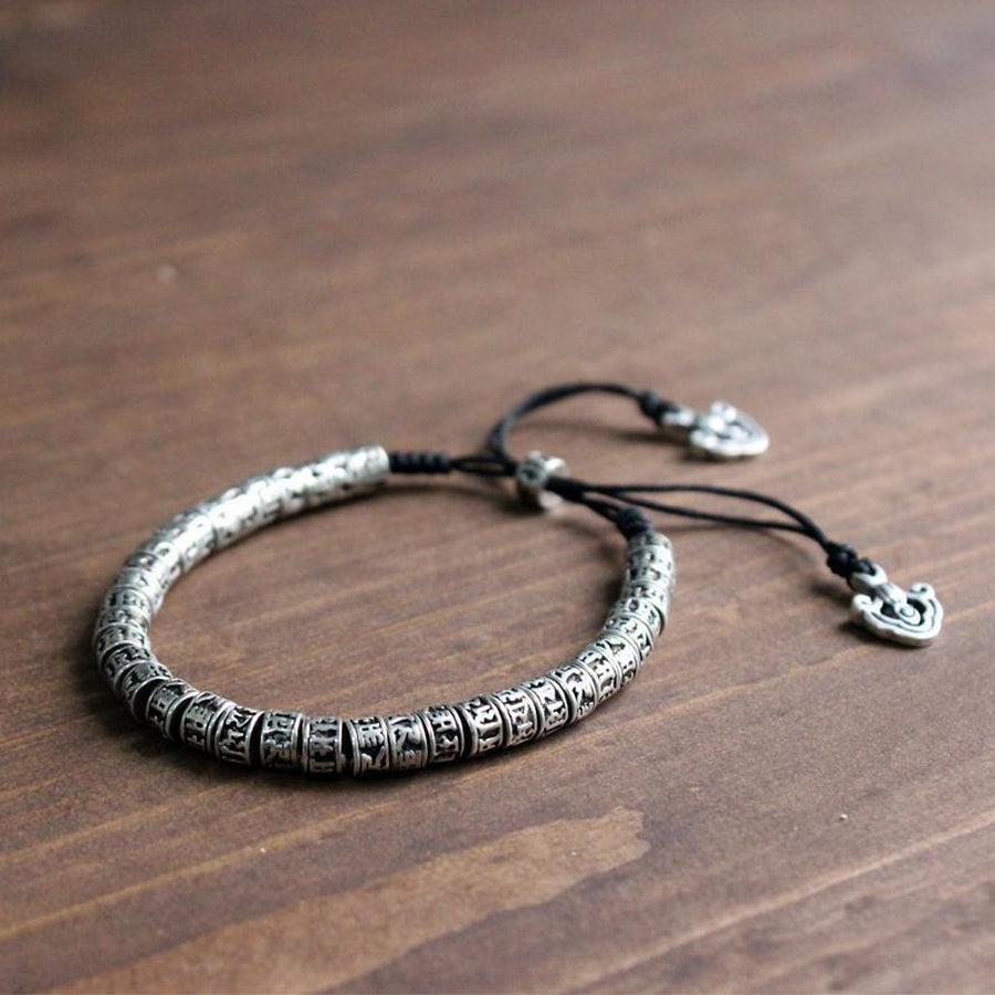 Vue d'ensemble du bracelet tibétain en cuivre blanc