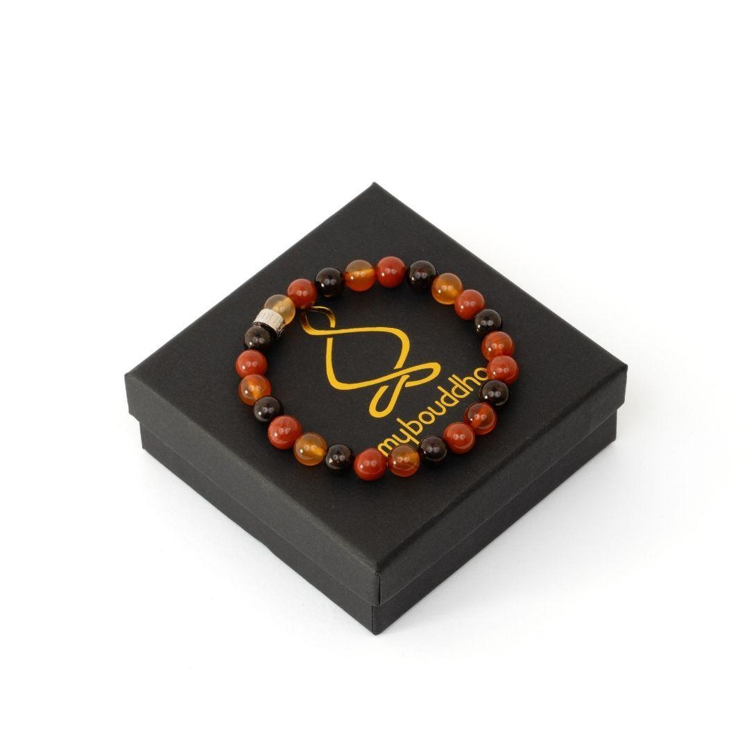 Vue rapprochée des perles de cornaline et argent 925