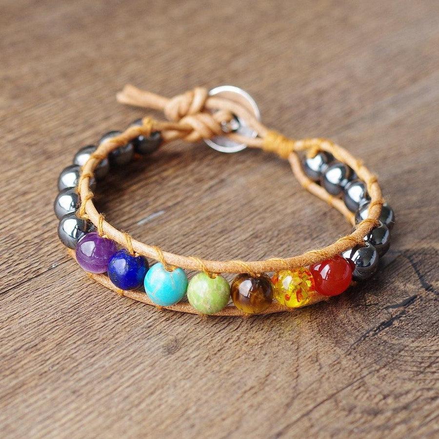 Bracelet en cuir avec perles de 7 chakras et hématite