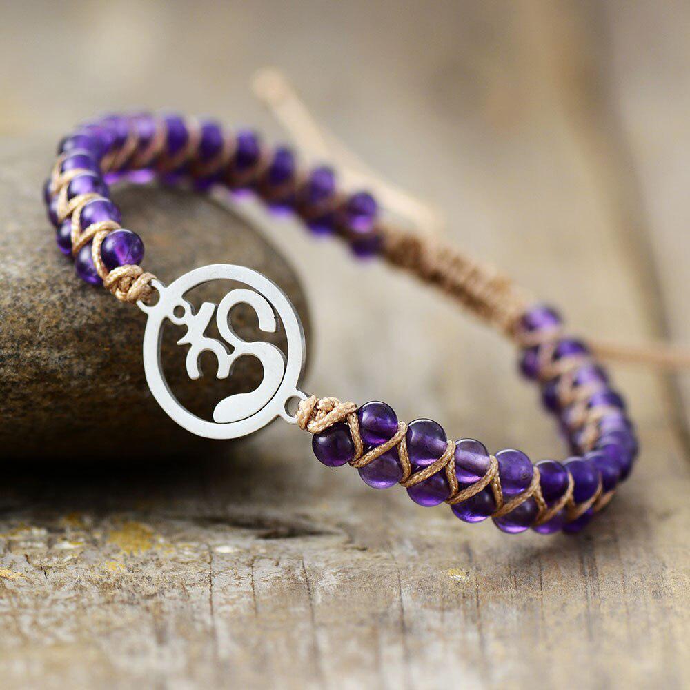 Bracelet améthyste avec cercle Om, style élégant