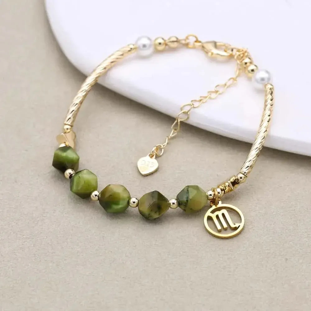 Bracelet en Œil de Tigre vert avec perles dorées