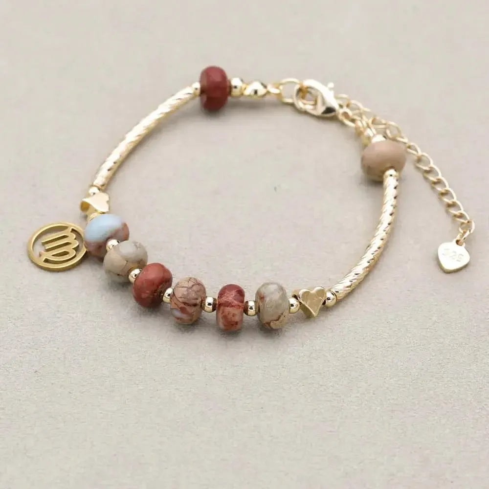 Ensemble du bracelet zodiaque en pierre naturelle sur fond neutre