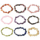 Collection de bracelets en pierres irrégulières de différentes couleurs
