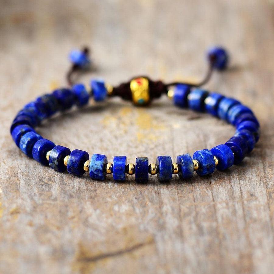 Bracelet en lapis lazuli avec détails de perles dorées