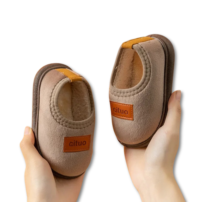 Chaussons bébé marron en velours, soutien flexible
