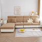 Housse polaire beige, mise en place sur canapé