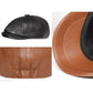 Casquette Gavroche en cuir authentique sur fond neutre