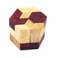 Vue d'ensemble du casse-tête hexagonal en bois avec pièces détachées