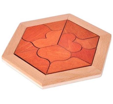 Vue du casse-tête tangram en bois avec pièces non assemblées