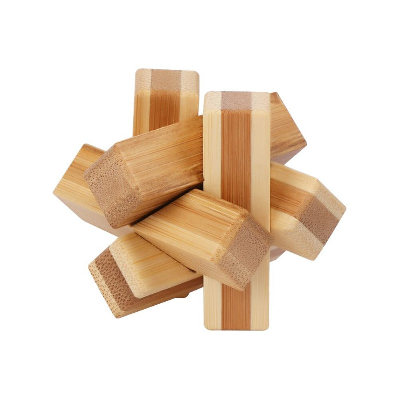Casse-tête en bois complexe avec pièces imbriquées