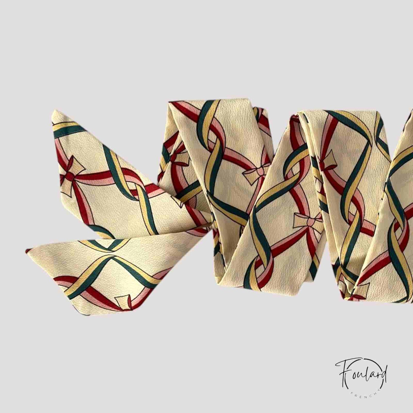 Ceinture foulard crème avec rubans entrelacés colorés