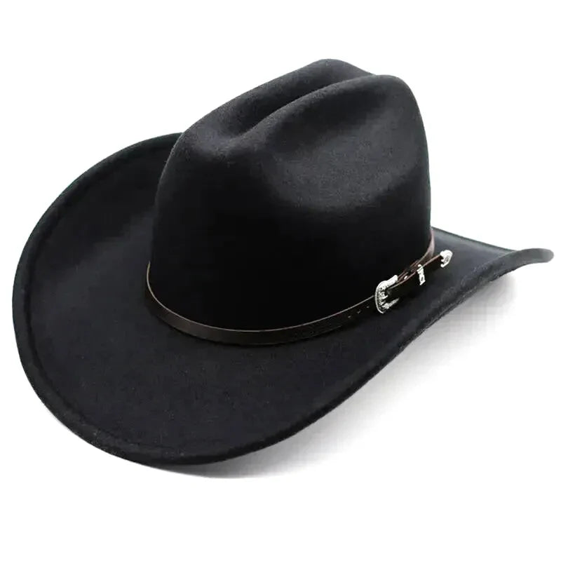 Chapeau cowboy avec bordure large, posé sur une chaise