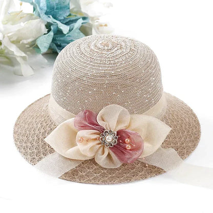 Chapeau de paille chic avec bord ondulé pour femme