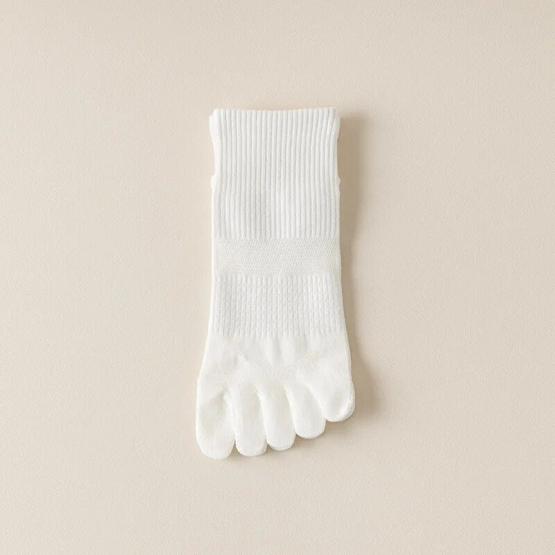 Chaussettes à orteils marron, détail sur la texture