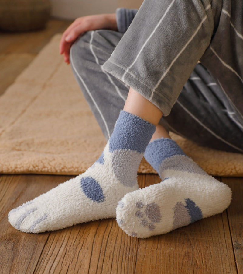 Chaussettes en laine bleues avec motif patte de chat