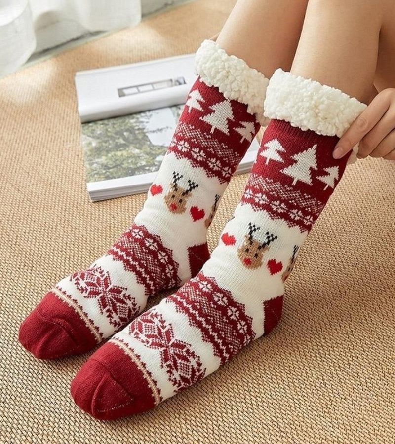 Gros plan sur semelle antidérapante de chaussettes festives