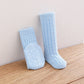 Chaussettes polaires, couleur rouge, en gros plan
