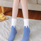 Chaussettes polaires pliées montrant la doublure intérieure