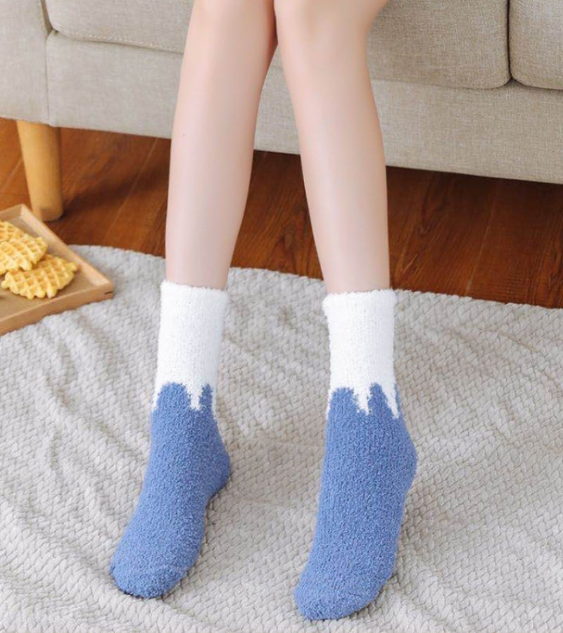 Chaussettes polaires pliées montrant la doublure intérieure