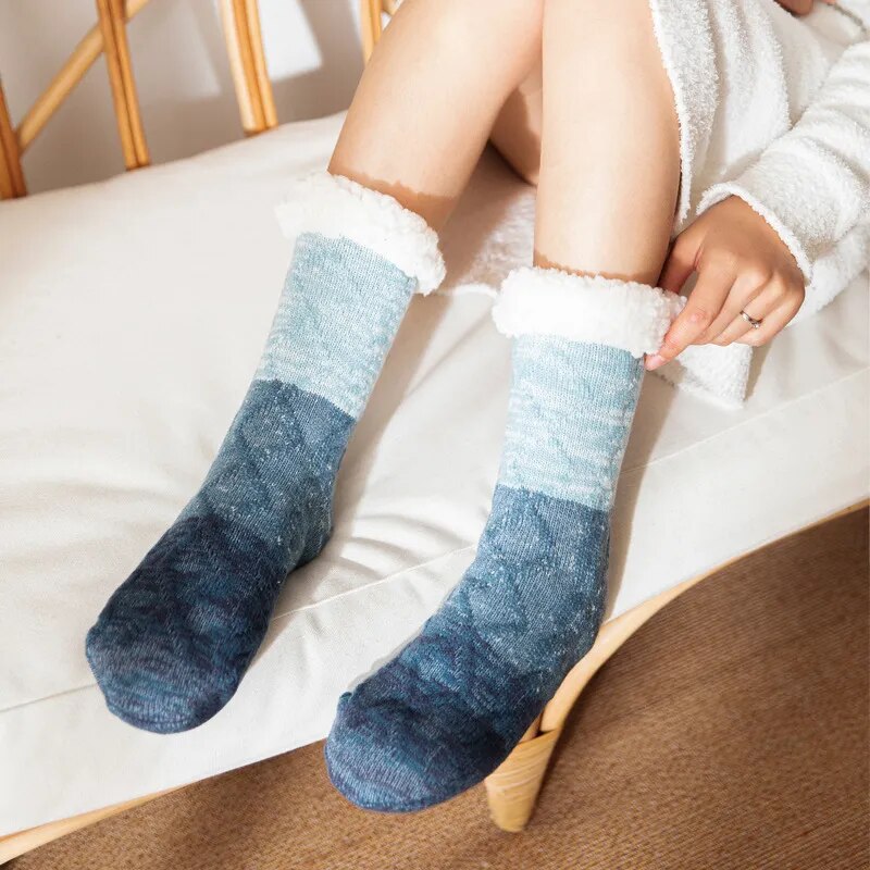 Gros plan sur la texture douce des chaussettes Pilou Pilou