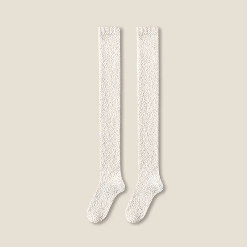 Chaussettes hautes blanches en laine épaisse