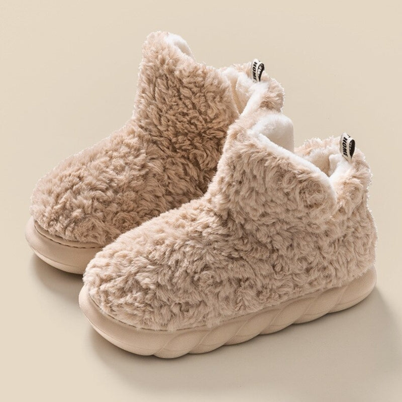 Chaussons camel en Pilou Pilou avec semelle antidérapante