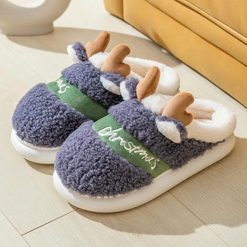 Chaussons de Noël rouges avec cornes de renne en tissu