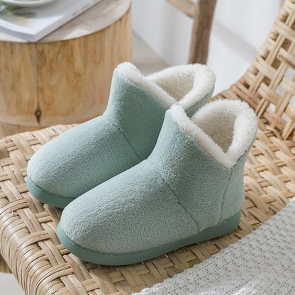 Chaussons ouverts montrant l'intérieur en Pilou Pilou blanc
