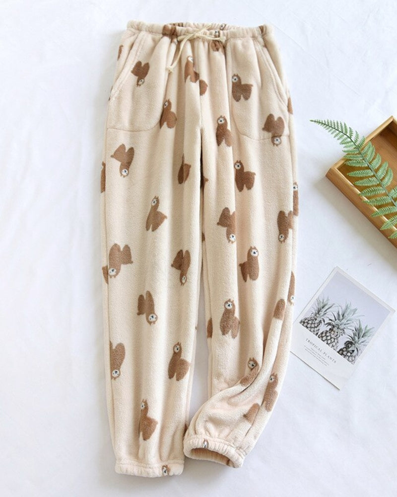Vue arrière de la chemise de nuit avec capuche