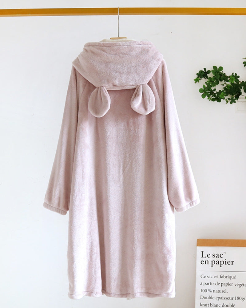 Chemise de nuit rose avec capuche et oreilles décoratives