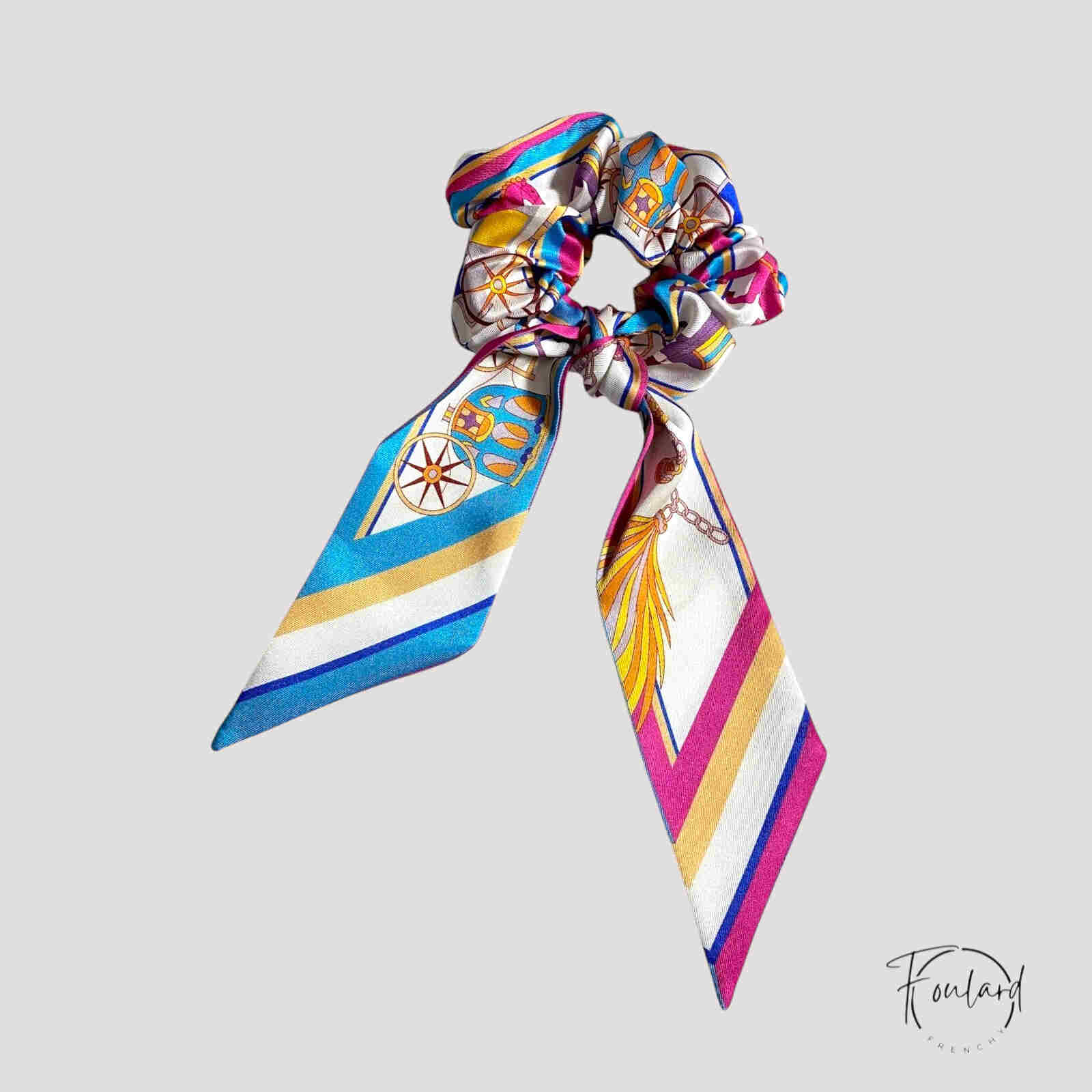 Chouchou foulard bleu et fuchsia avec motifs chaînes dorées