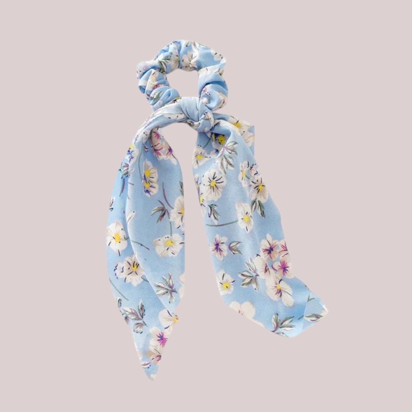 Vue rapprochée du tissu respirant du chouchou bleu