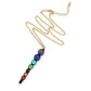 Collier avec pierres colorées pour chaque chakra