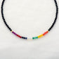 Détail des pierres du collier 7 chakras en gros plan