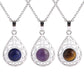 Vue rapprochée du collier avec pierre de quartz rose