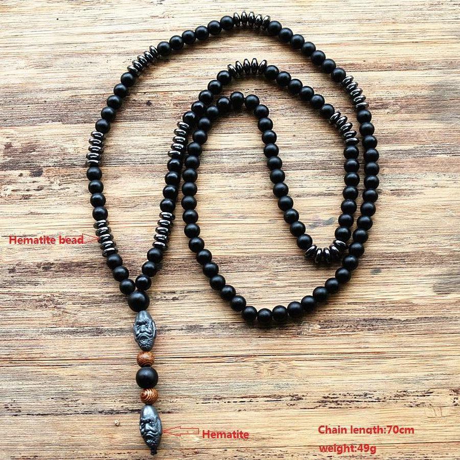 Vue rapprochée du pendentif en hématite de 5 cm