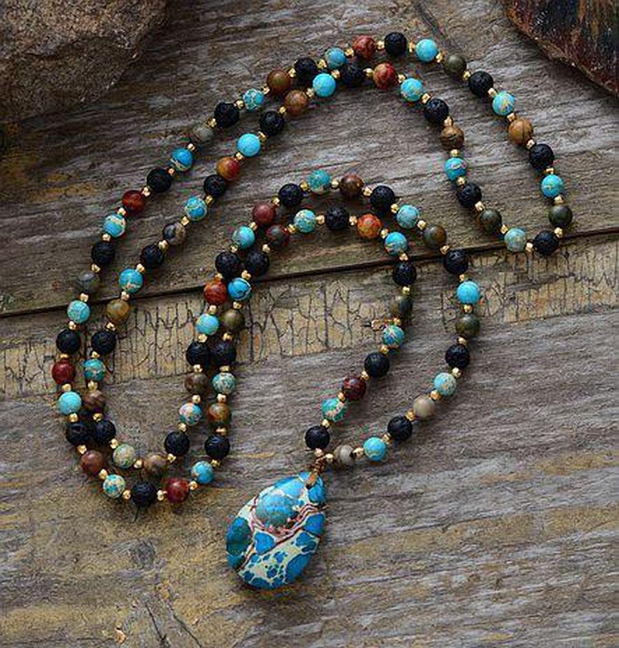 Détail des perles de Labradorite et Onyx