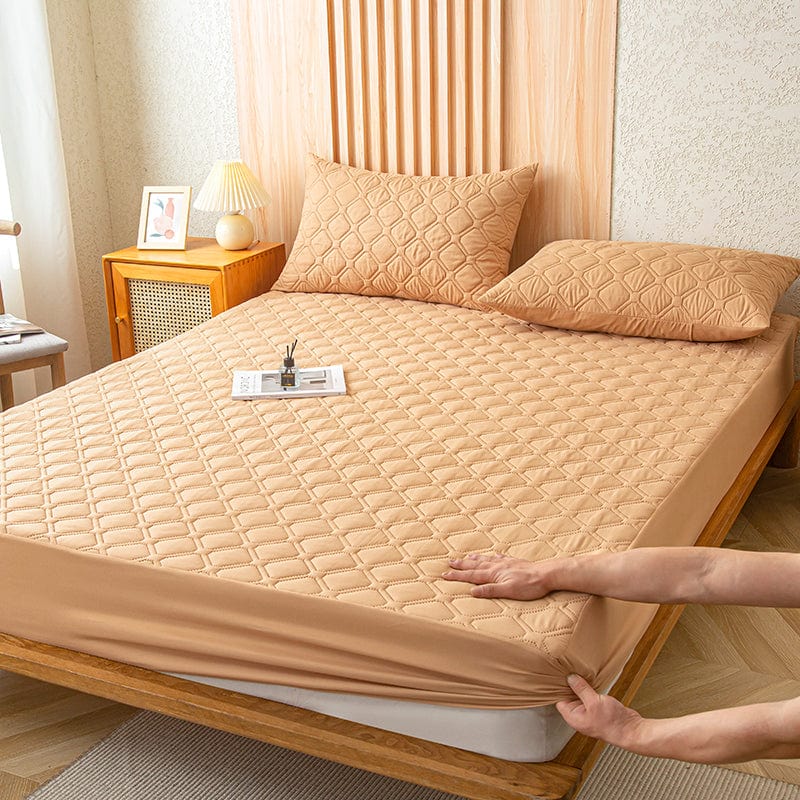 Vue latérale du drap housse ajusté sur un matelas