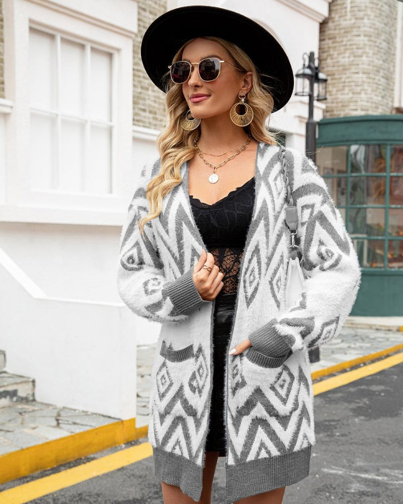 Gros plan sur la texture pilou du gilet long