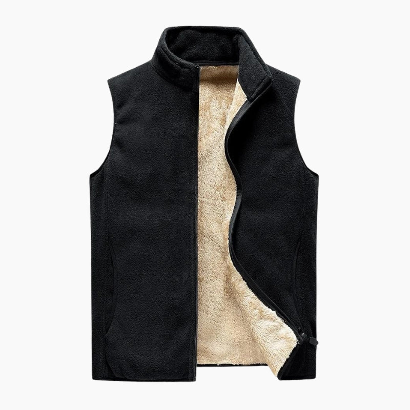 Vue de face du gilet noir fourré pour femme