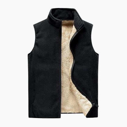 Vue de face du gilet noir fourré pour femme
