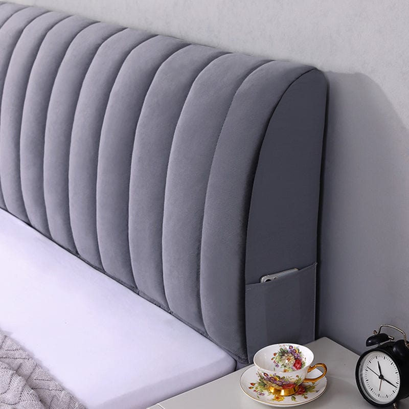 Installation facile de la housse sur une tête de lit