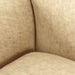 Housse extensible beige sur canapé droit moderne