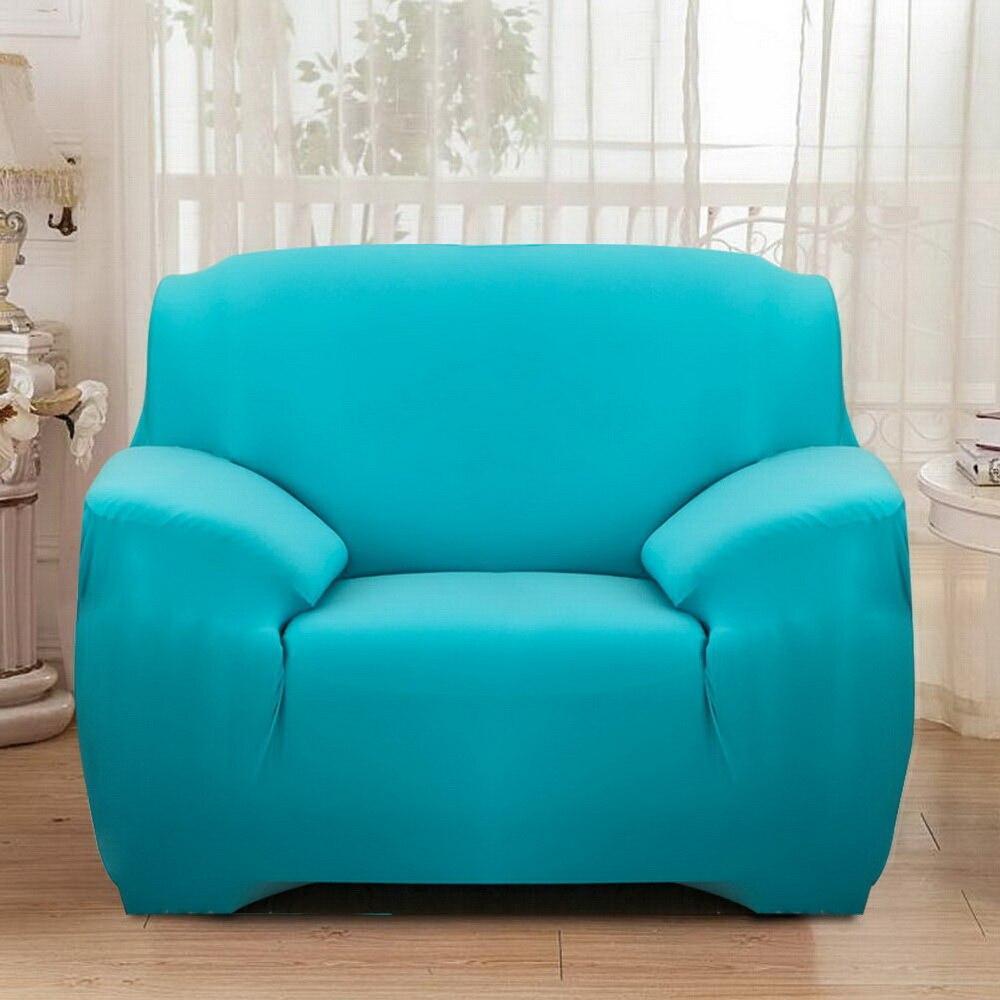 Housse extensible ajustée sur un canapé d'angle